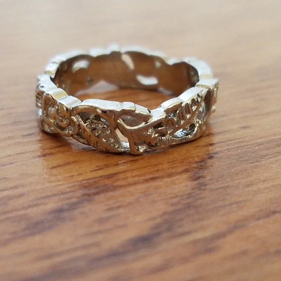 4/$12 NWOT Women's Size 6.5-7 Silver Floral Ring - Picture 4 of 9